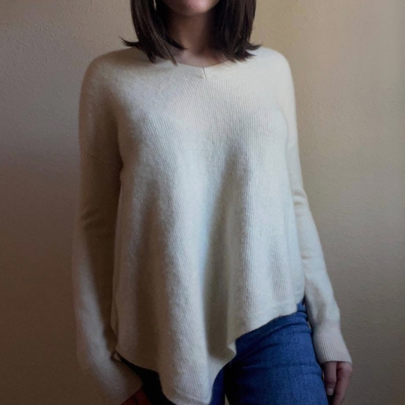 Rachel Zoe Cream Cashmere Asymmetrical Sweater Estimated Size S See Measurements - Picture 1 of 7